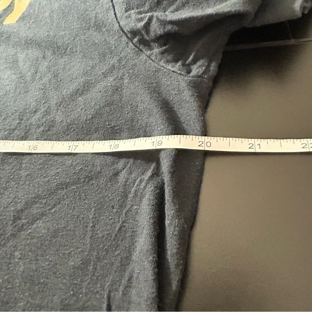 NIKE Legendary Status Men's Regular Fit T-shirt Black Gold Size Medium